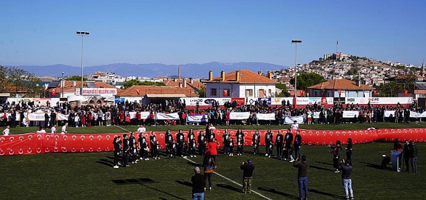 ayvalikta-cumhuriyetin-99-yildonumu-coskusu.jpg