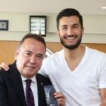 baskan-bocek-yeni-yasini-surpriz-kutlamalarla-karsiladi.jpg