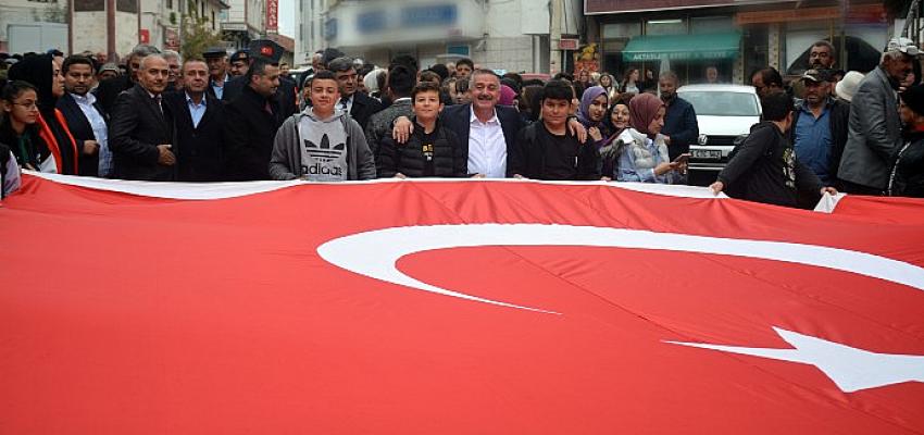 baskan-mehmed-ozturk-cesaretle-yurudugumuz-yol-dur-istiklal-yolu.jpg