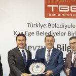 batur-belediyelerde-bicak-kemige-dayandi.jpg