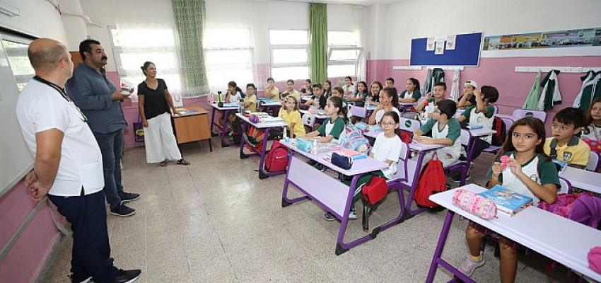 bayrakli-belediyesinden-can-dostlara-mama-destegi.jpg