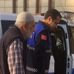 buyuksehir-zabitasindan-yaslilara-yardim-eli.jpg