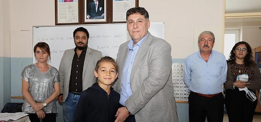 cevre-dostu-menderes-belediyesinden-ornek-davranis.jpg