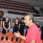 cukurovanin-sultanlari-ankaraya-gitti.jpg