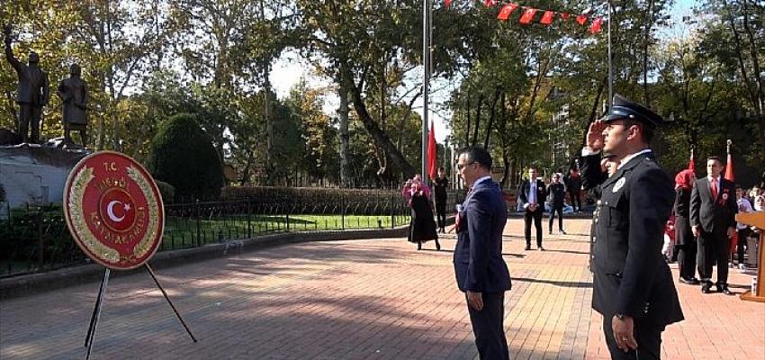 cumhuriyet-bayrami-coskusu-resmi-torenlerle-basladi.jpg
