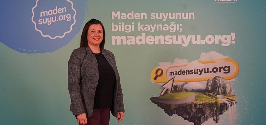 daha-saglikli-kemikler-icin-maden-suyu-tuketimi-ihmal-edilmemeli.jpg