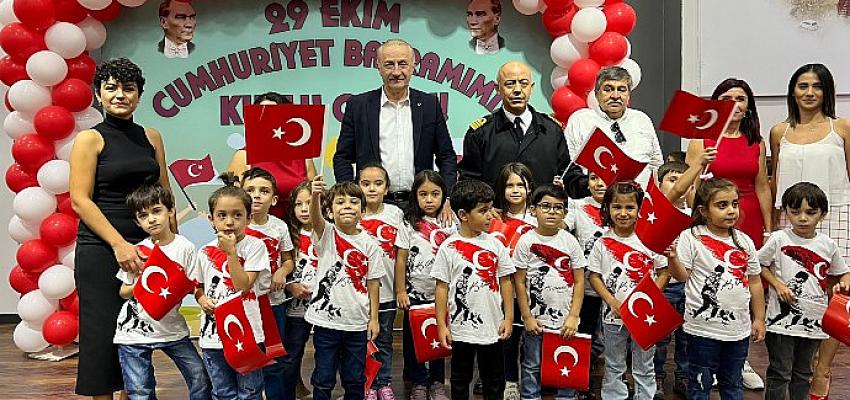 didimde-29-ekim-kutlamalari-cocuklarin-gosterileriyle-basladi.jpg