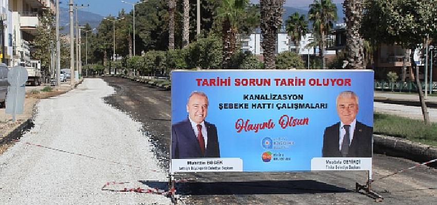 finikede-alt-yapi-calismasinda-bozulan-yollar-asfaltlaniyor.jpg