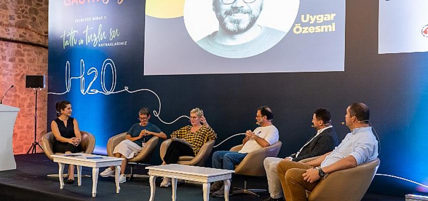 gelecege-miras-ii-tatli-ve-tuzlu-su-kaynaklarimiz-temasiyla-gerceklesen-5-izmir-gastrofest-gastronomi-meraklilarindan-yogun-ilgi-gordu.jpg