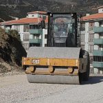 gemlikte-asfalt-kaplama-calismalari-devam-ediyor.jpg