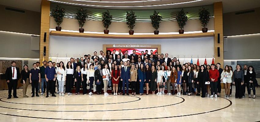 genclik-meclisi-yeni-donem-toplantisini-gerceklestirdi.jpg