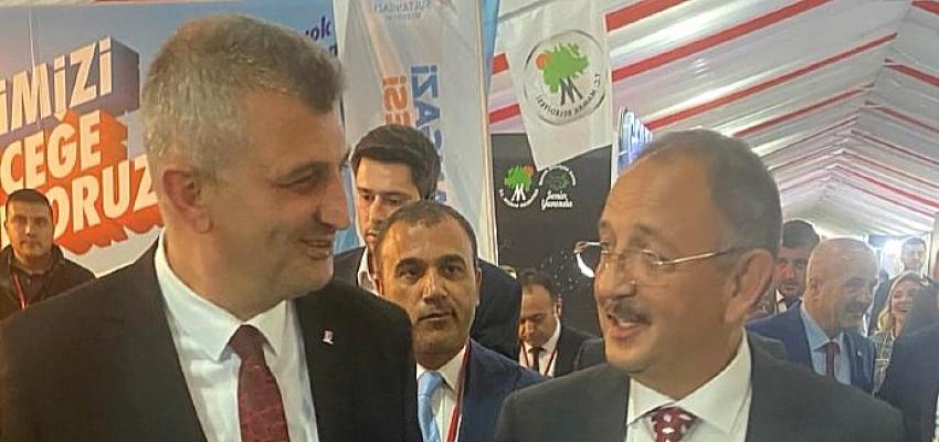 golcuk-belediyesi-genc-belediye-odulunu-kazandi.jpg