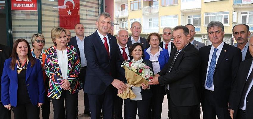 golcukte-muhtarlar-gunu-kutkandi.jpg