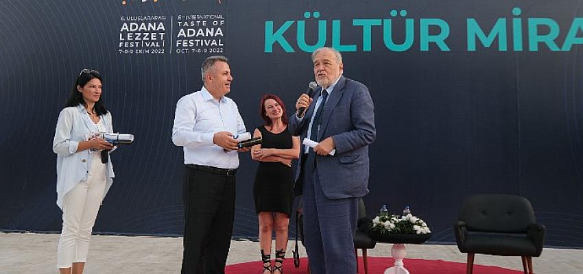 ilber-ortayli-adana-sadece-kebap-degil-ayni-zamanda-bir-sebze-cennetidir.jpg