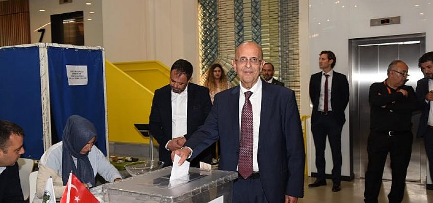izmir-ticaret-borsasinda-secimler-tamamlandi.jpg
