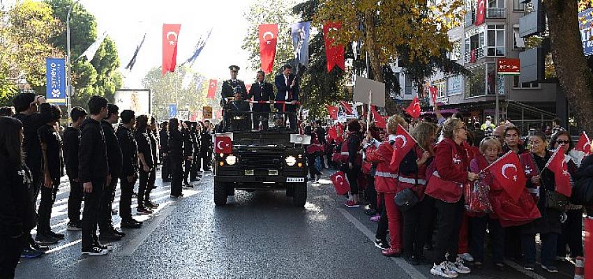 kadikoyde-buyuk-cumhuriyet-yuruyusu-oncesi-renkli-goruntuler.jpg