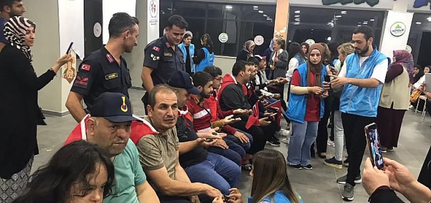 kecioren-belediyesi-engelli-bireyleri-mersin-kampina-goturdu.jpg
