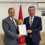 kirgiz-cumhuriyetinden-baskan-ustaya-tesekkur-belgesi.jpg