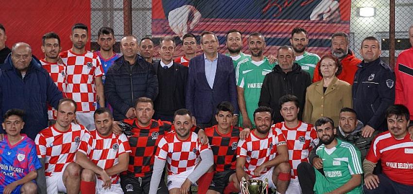 kirsal-mahallelerarasi-futbol-turnuvasinda-cumhuriyet-kupasi-tifillarin.jpg
