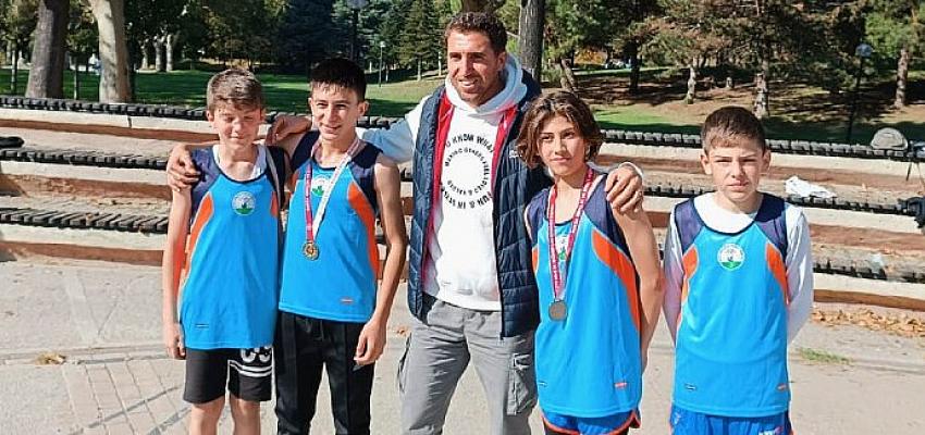 osmangazili-atletlerden-buyuk-basari.jpg