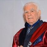 prof-dr-gazi-yasargil-adina-anma-pulu-basilan-ilk-turk-doktor-oldu.jpg