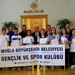 sampiyon-sporculardan-baskan-gurune-ziyaret.jpg