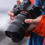 sony-yapay-zeka-tabanli-otomatik-odaklama-ozelligi-ile-yeni-bir-yuksek-cozunurluklu-goruntuleme-deneyimi-sunan-en-yeni-kamerasi-alpha-7r-vyi-tanitti.jpg