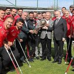 tff-baskani-mehmet-buyukeksi-dunya-sampiyonu-ampute-milli-takimimiz-ile-bir-araya-geldi.jpg