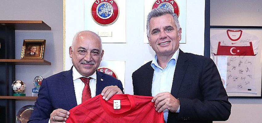 tff-baskani-mehmet-buyukeksiye-turkcell-genel-muduru-murat-erkandan-ziyaret.jpg