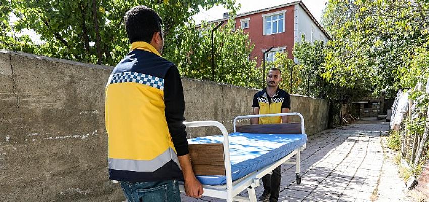 van-buyuksehir-yataga-bagimli-vatandaslara-hasta-yatagi-hediye-etti.jpg