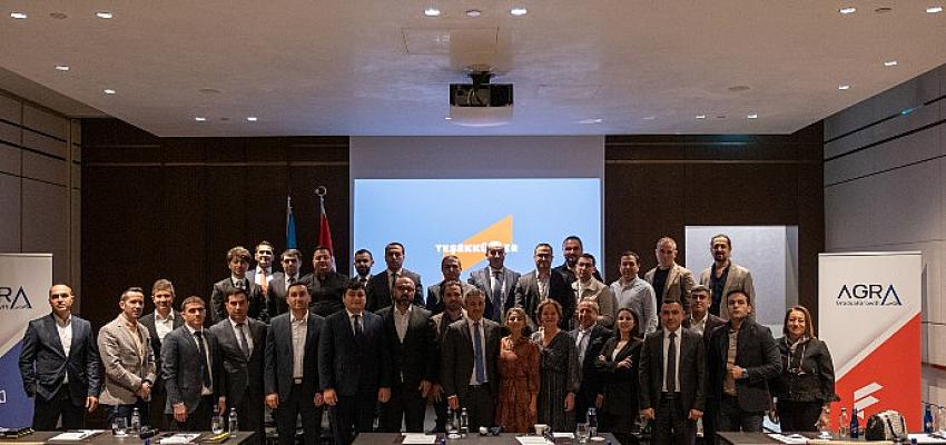agra-fintech-azerbaycanli-bankacilarla-dijitallesme-tecrubelerini-paylasti.jpg