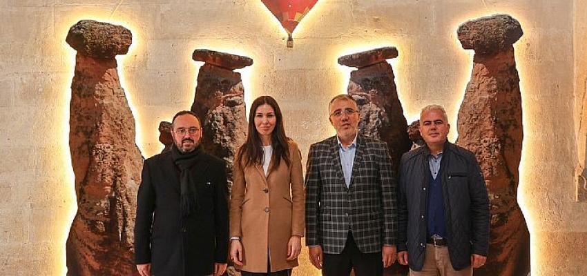 ak-parti-genel-baskan-yardimcisi-cigdem-karaaslan-kapem-ve-kacem-kurslarini-ziyaret-etti.jpg