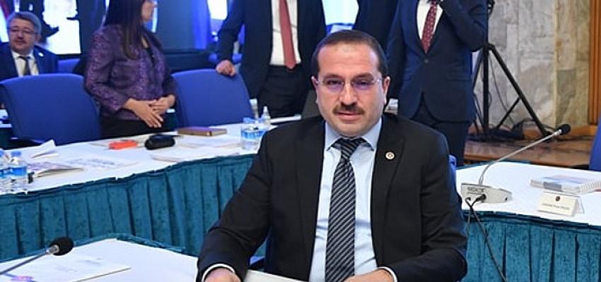 ak-parti-izmir-milletvekili-yasar-kirkpinar-izmir-icin-calismaya-devam-edecegiz.jpg