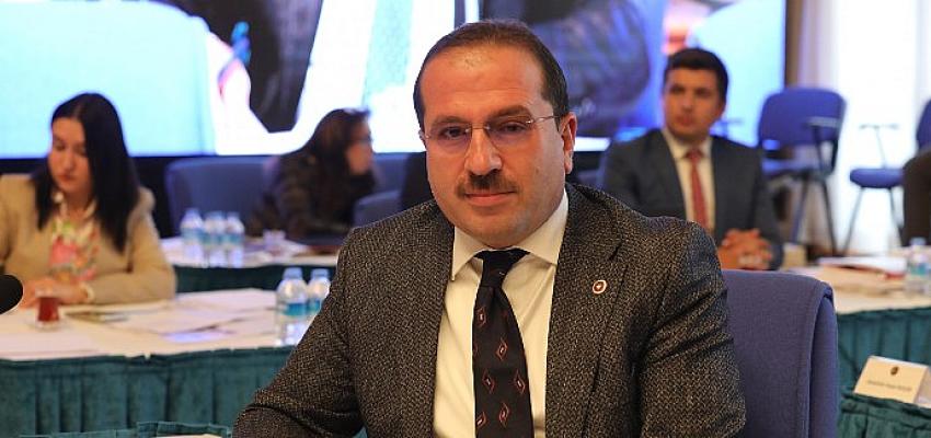 ak-parti-izmir-milletvekili-yasar-kirkpinar-turk-diplomasisinin-son-asirlarin-en-basarili-donemini-yasadigina-dikkat-cekti.jpg