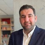 akbank-cebe-pos-ile-teknosa-magazalarinda-kasaya-gitmeden-odeme-yapma-devri-basliyor.jpg