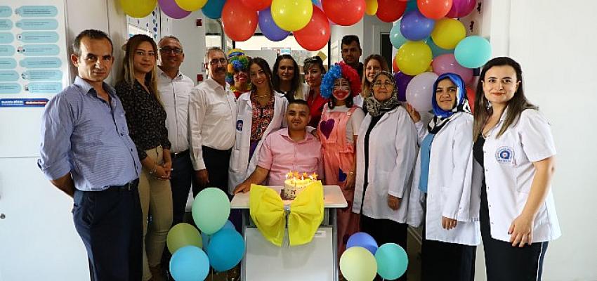 antalya-buyuksehir-belediyesi-ozel-ogrenciler-icin-dogum-gunu-kutladi.jpg