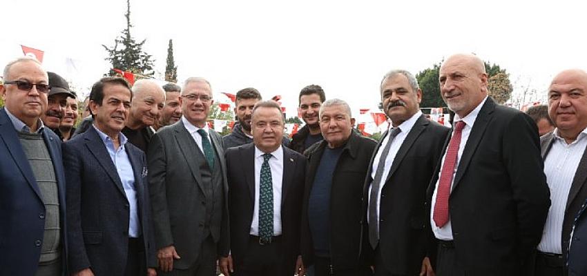 antalya-halinde-yeni-sezon-acildi.jpg