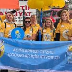 atasun-optik-otizmli-cocuklarin-egitimine-destek-olmak-icin-kostu.jpg
