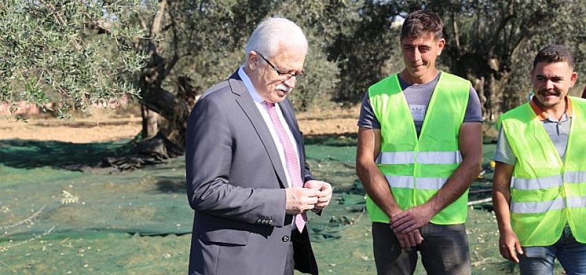 baskan-deveciler-zeytin-emekcileriyle-bulustu.jpg