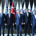 bem-bir-sen-izmir-il-baskani-veli-yuceer-sehir-ve-medeniyet-kongresine-katildi.jpg