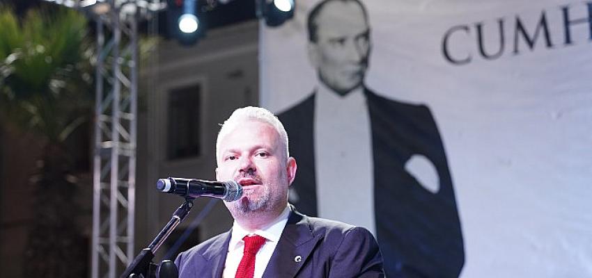 biz-onu-her-an-yeni-zaferlerle-her-zaman-yasatacagiz.jpg
