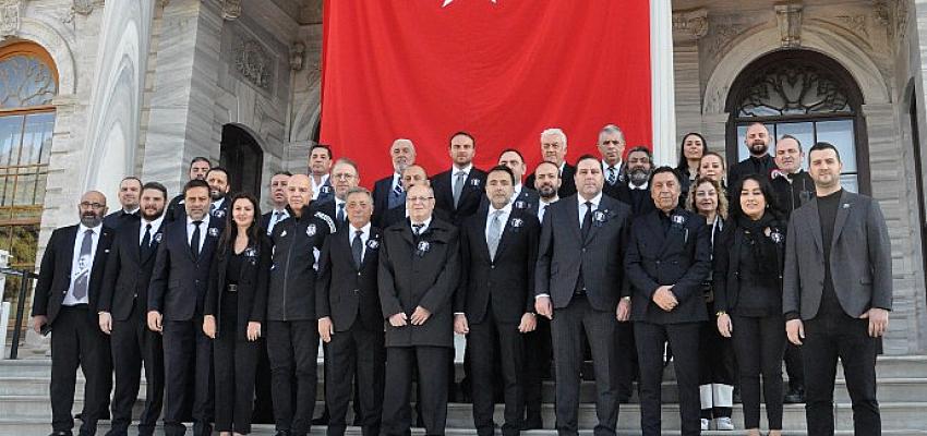 bjk-atamizi-on-binlerin-katilimiyla-dolmabahcede-andi.jpg