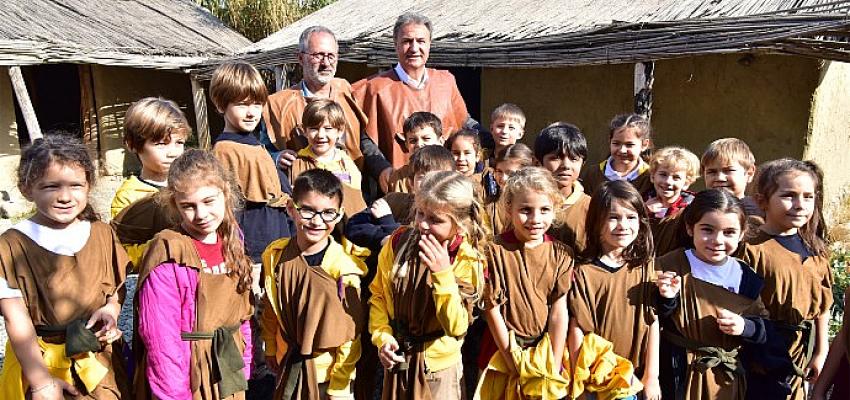 bornovada-kent-turuna-yogun-ilgi.jpg