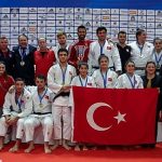 bosna-hersekte-kagitspor-firtinasi.jpg