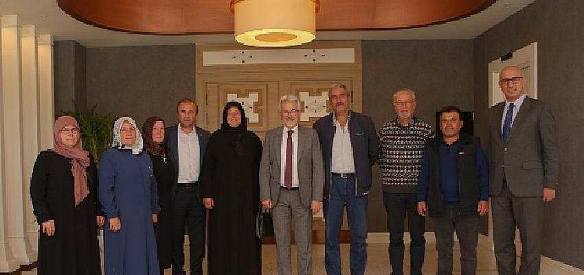 cilek-ureticisi-kadinlara-baskan-erdemden-tam-destek.jpg