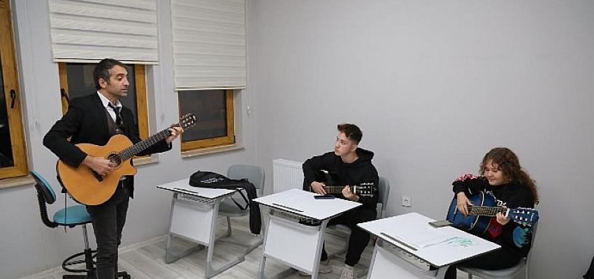 edremit-belediyesi-ucretsiz-kurs-veriyor.jpg
