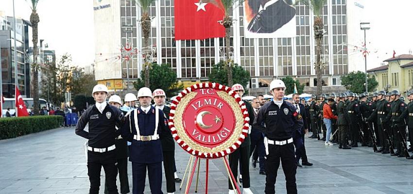 ege-universitesi-ataturku-andi.jpg