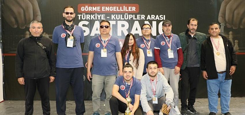 gorme-engelliler-turkiye-satranc-sampiyonasi-kocaelide-duzenlendi.jpg