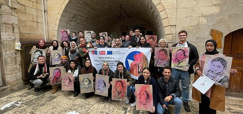 harran-universitesi-farkli-kulturleri-sanliurfada-bulusturdu.jpg