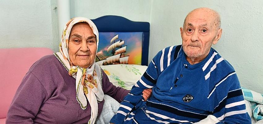 izmir-buyuksehir-belediyesinin-evde-bakim-hizmeti-yuzleri-gulduruyor.jpg